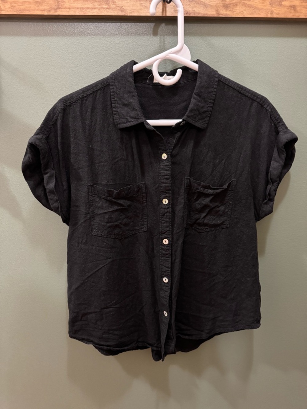 Maurices Black Short Sleeve Button-Up Top
